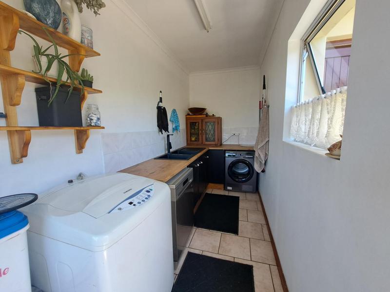 4 Bedroom Property for Sale in Eersterivierstrand Eastern Cape